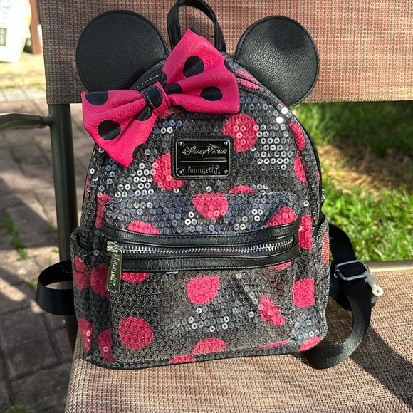 Cute Disney bag from loungefly - Picture 1 of 7